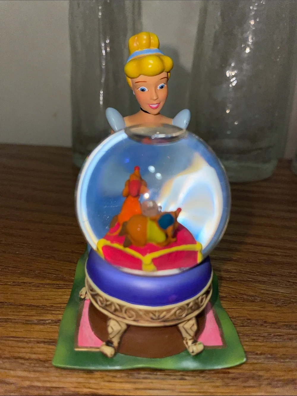 Cinderella Snow Globe - Picture 2 of 8